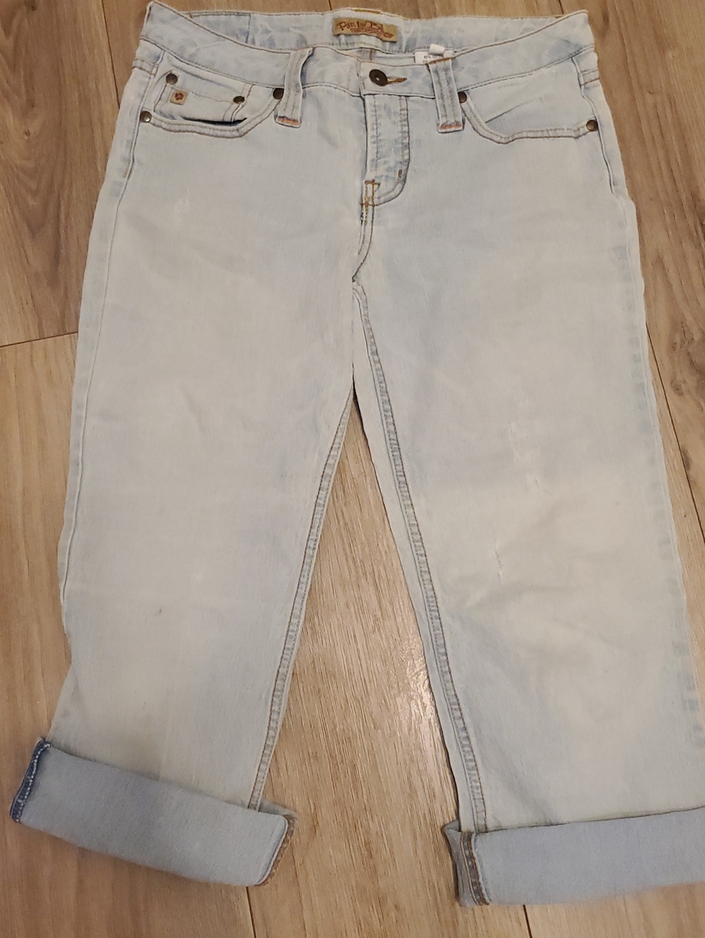 Light Wash Women’s Jeans - Unbranded